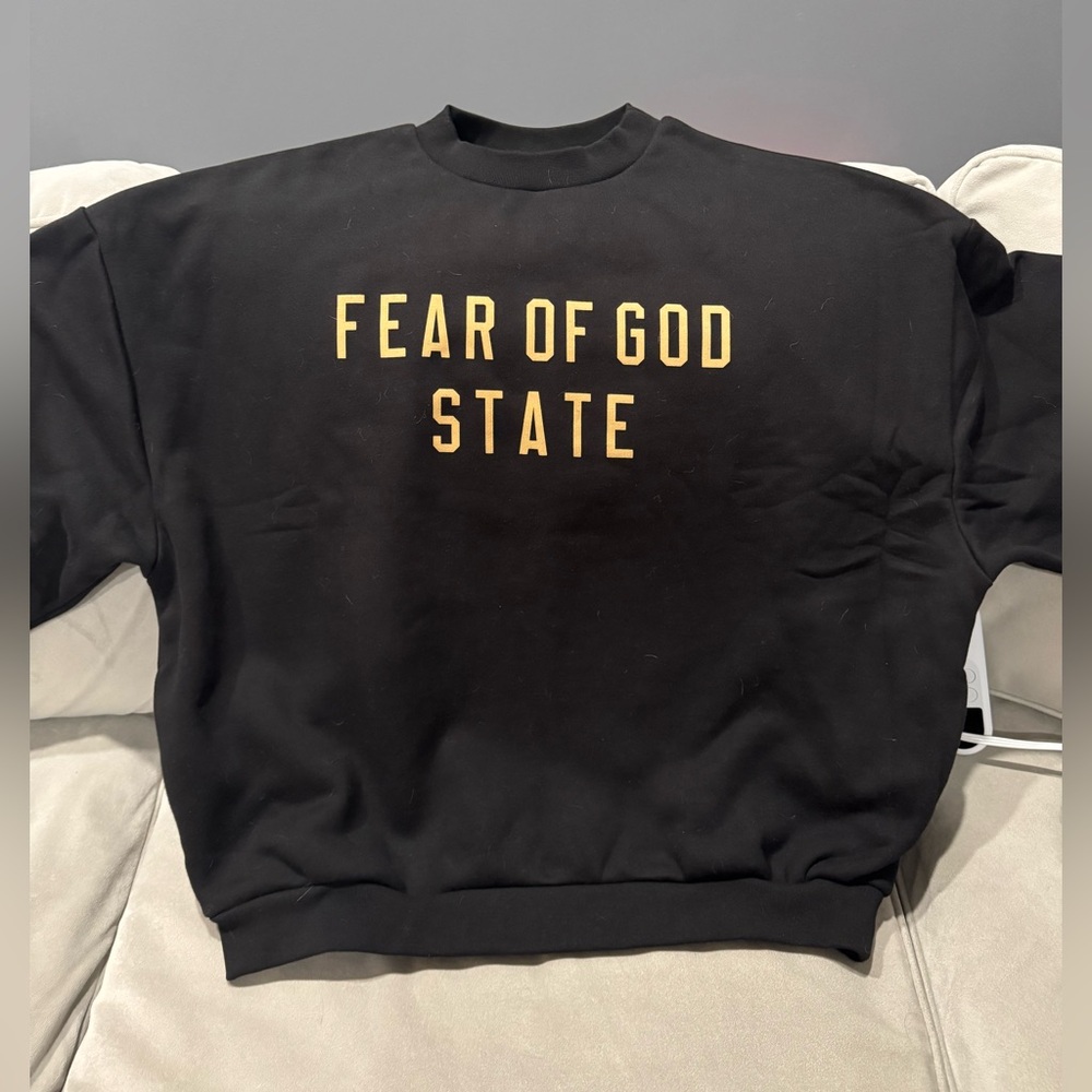 Essentials Fear of God .  Black crew fleece. Large men